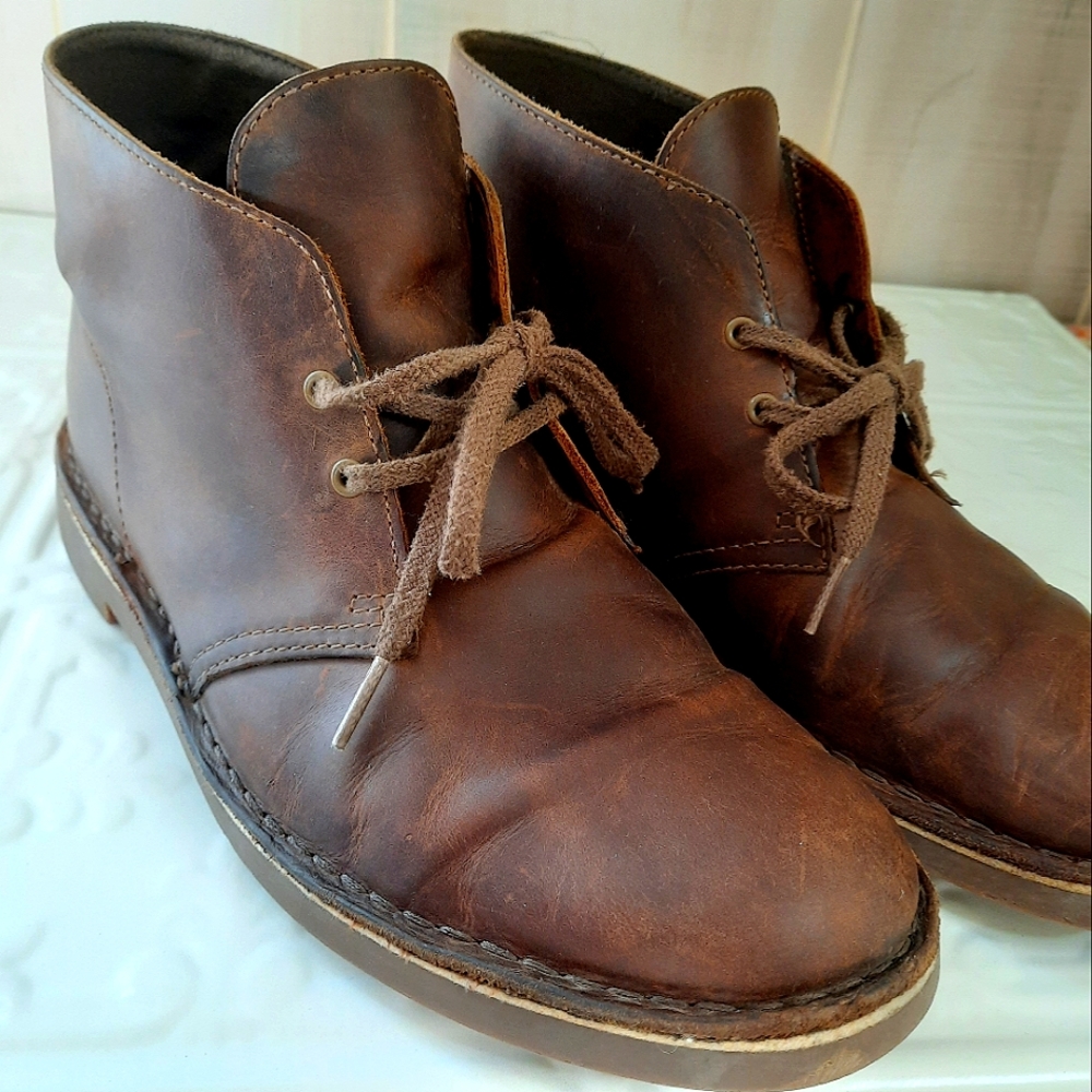 Clarks Beeswax Leather Desert Boots- sz 9